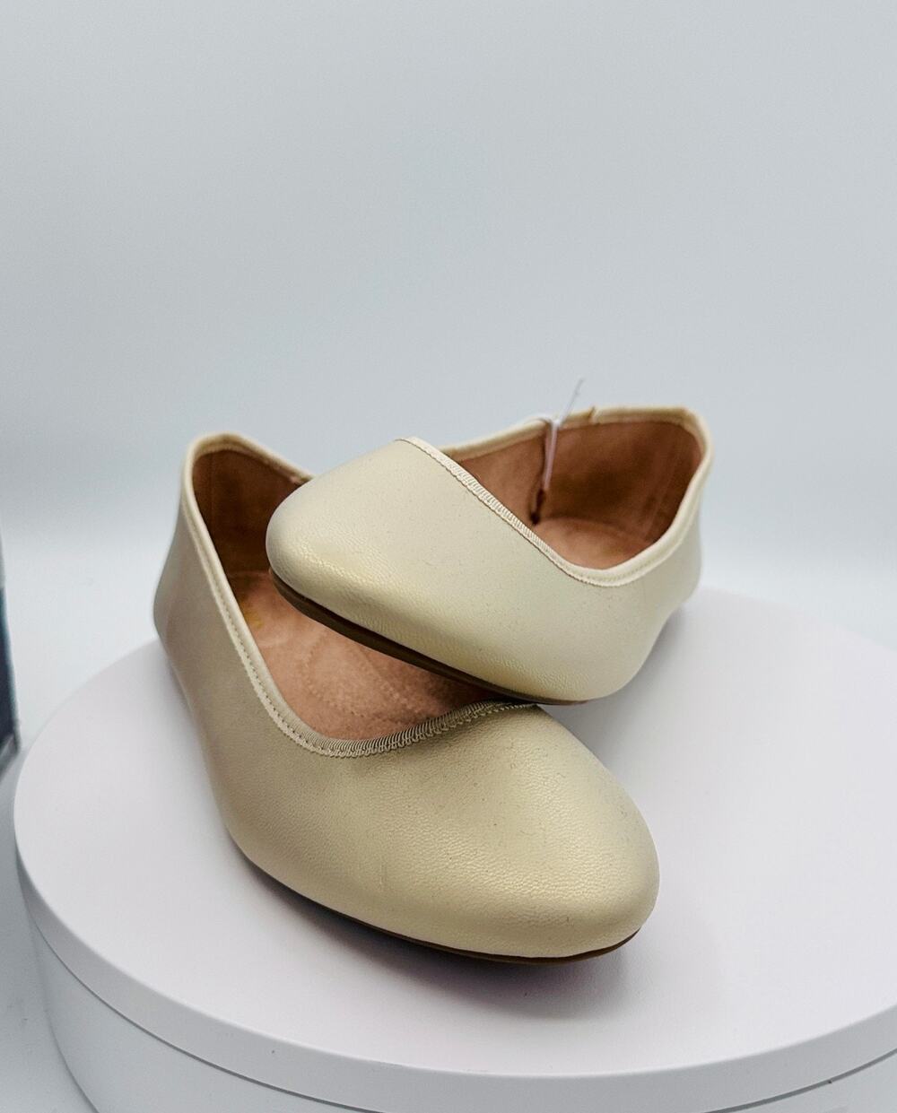 Old Navy Gold Ballet Flats Womens Size 8 Metallic Slip On Shoes NWT